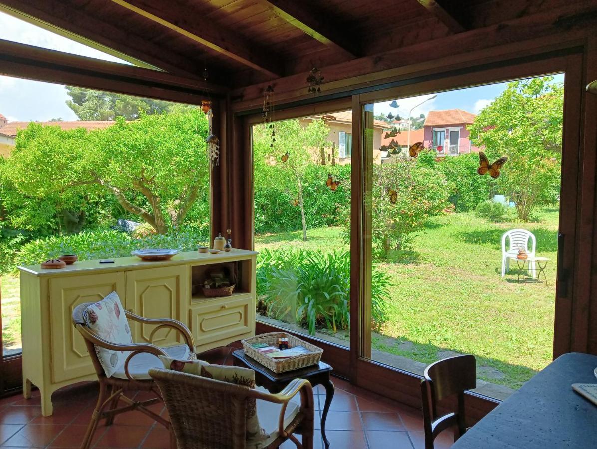 Villetta Con Giardino A Due Passi Dal Mare Imperia Exteriér fotografie